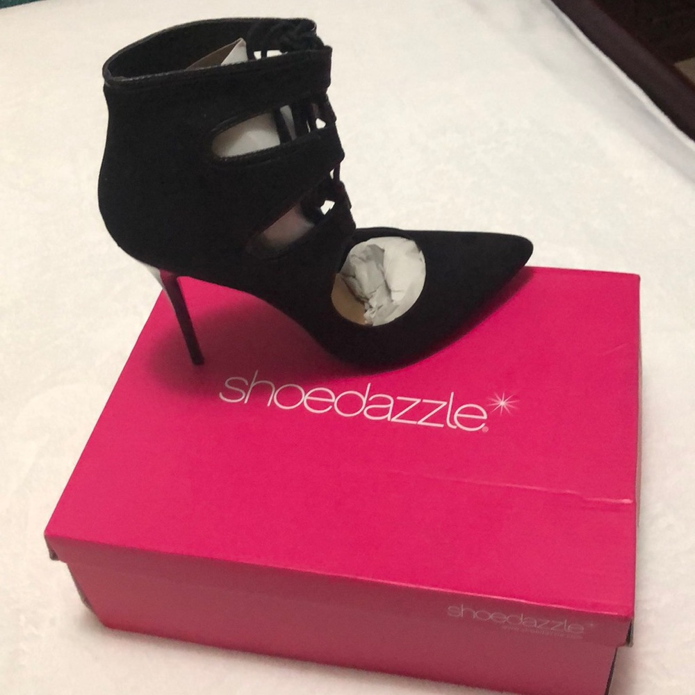 Heeled booties